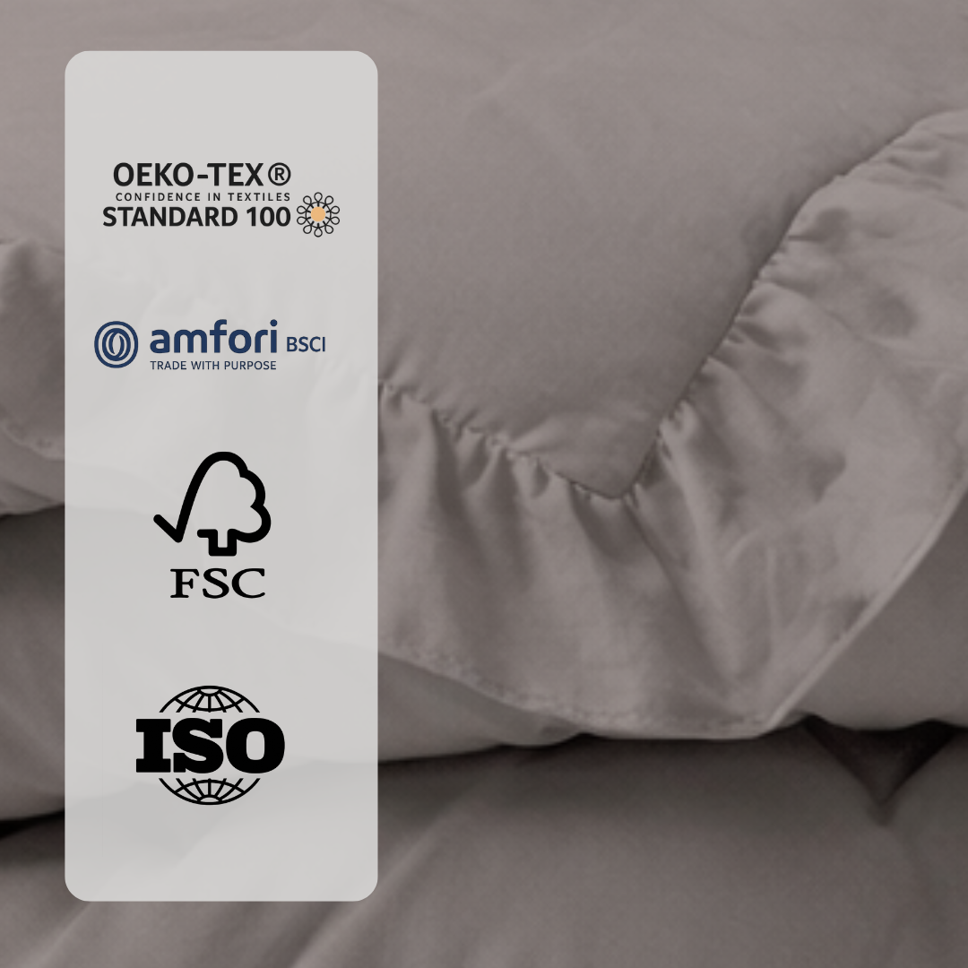 Bettdecke ohne Bezug aus mattem Satin mit Rüschen in Taupe (220 cm lang)