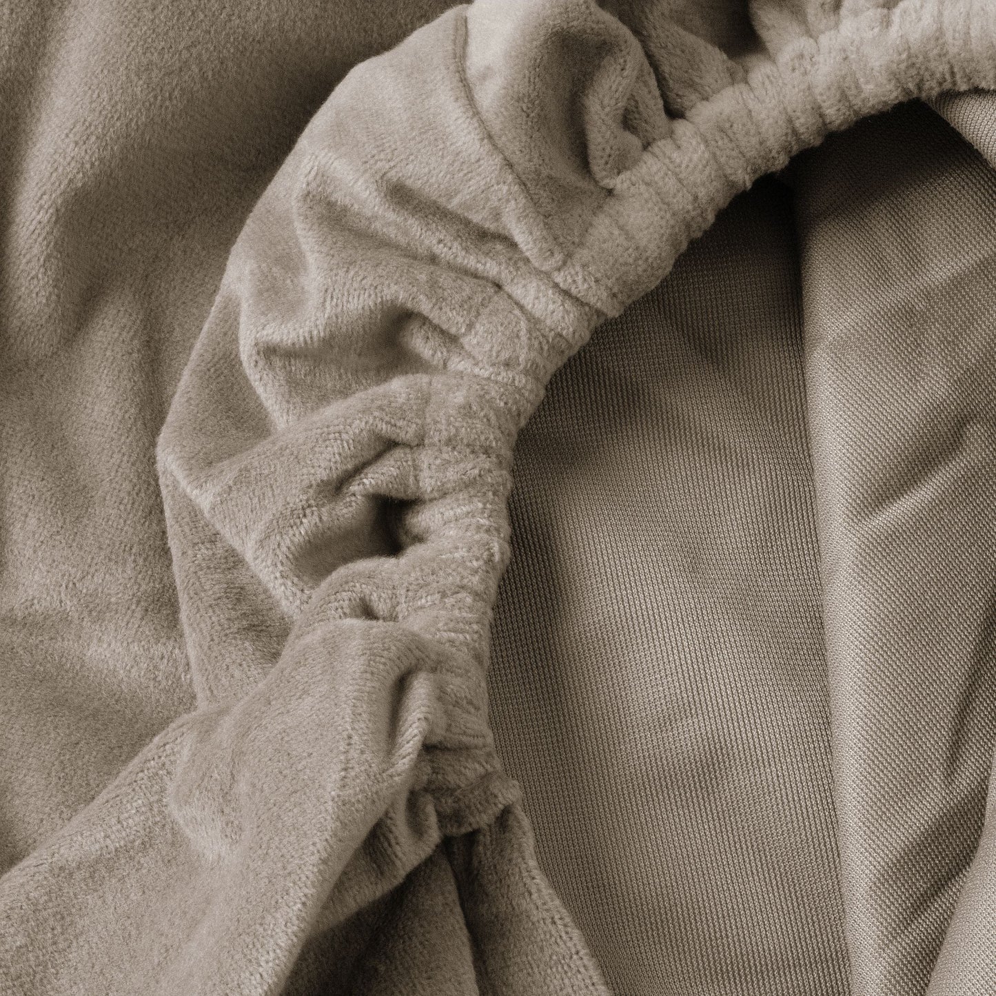 Matratzen-Spannbettlaken Velvet™ Taupe Grau