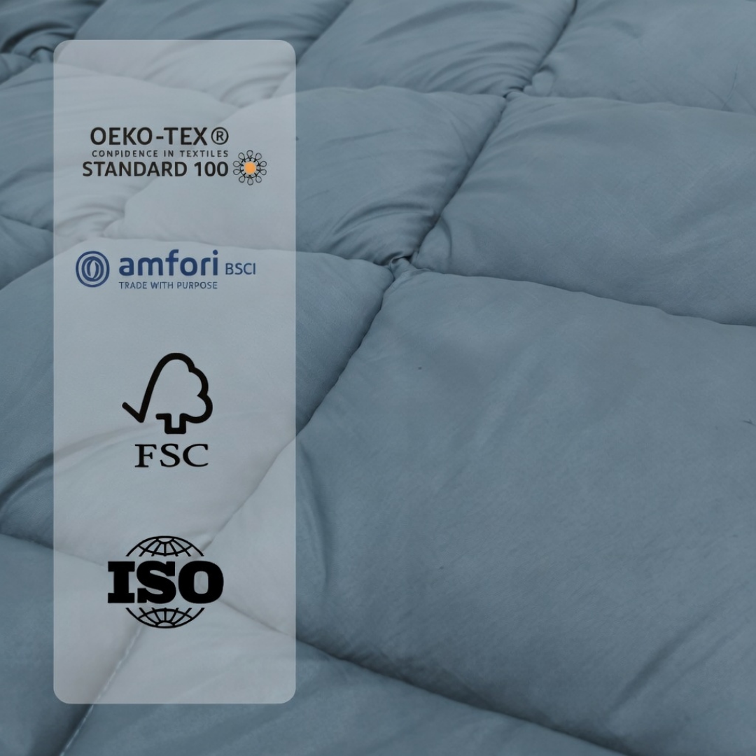 Bettdecke ohne Bezug aus Mattsatin Bluestone / Taupe (220 cm Länge)