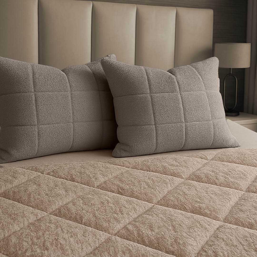 Y-NOT Kissenbezüge Vol & Gevoerd Teddy Taupe/Grey 2er-Pack 60x70 cm