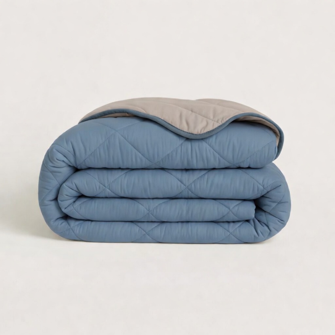 Bettdecke ohne Bezug aus Mattsatin Bluestone / Taupe (220 cm Länge)