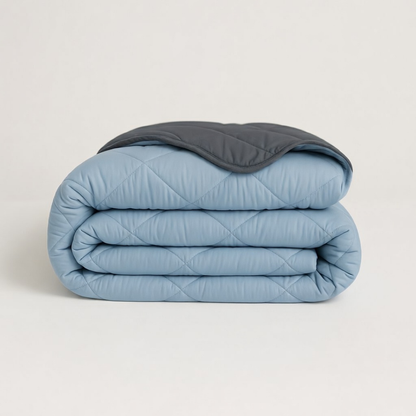 Bettdecke ohne Bezug aus Mattsatin Hellblau / Dunkelgrau (220 cm Länge)