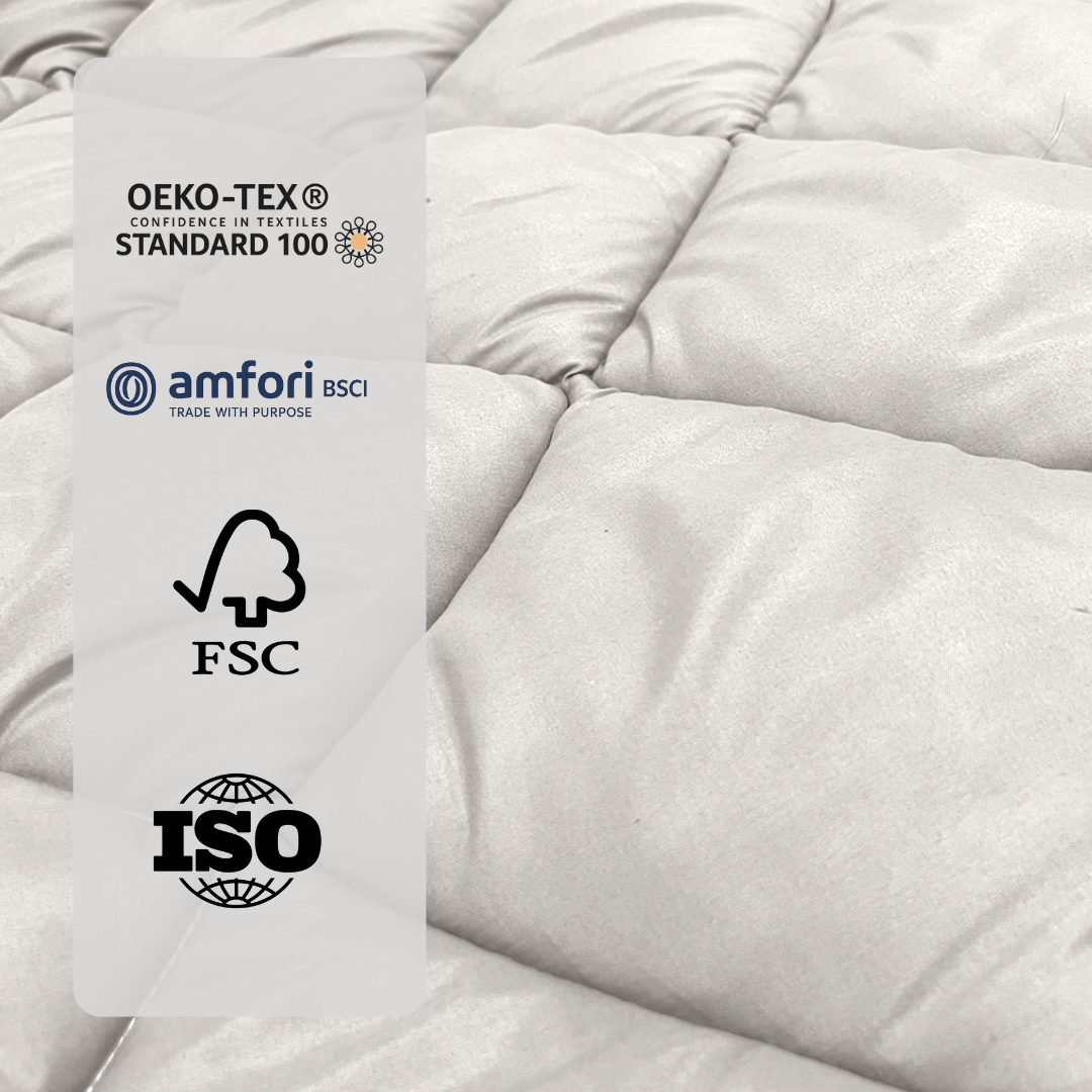 Bettdecke ohne Bezug aus Mattsatin Offwhite / Taupe (220 cm Länge)