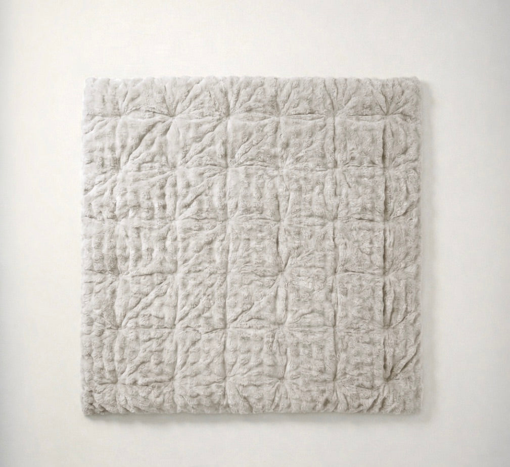 YNOT Dreambed Cloud Pom Pom Fur Greige