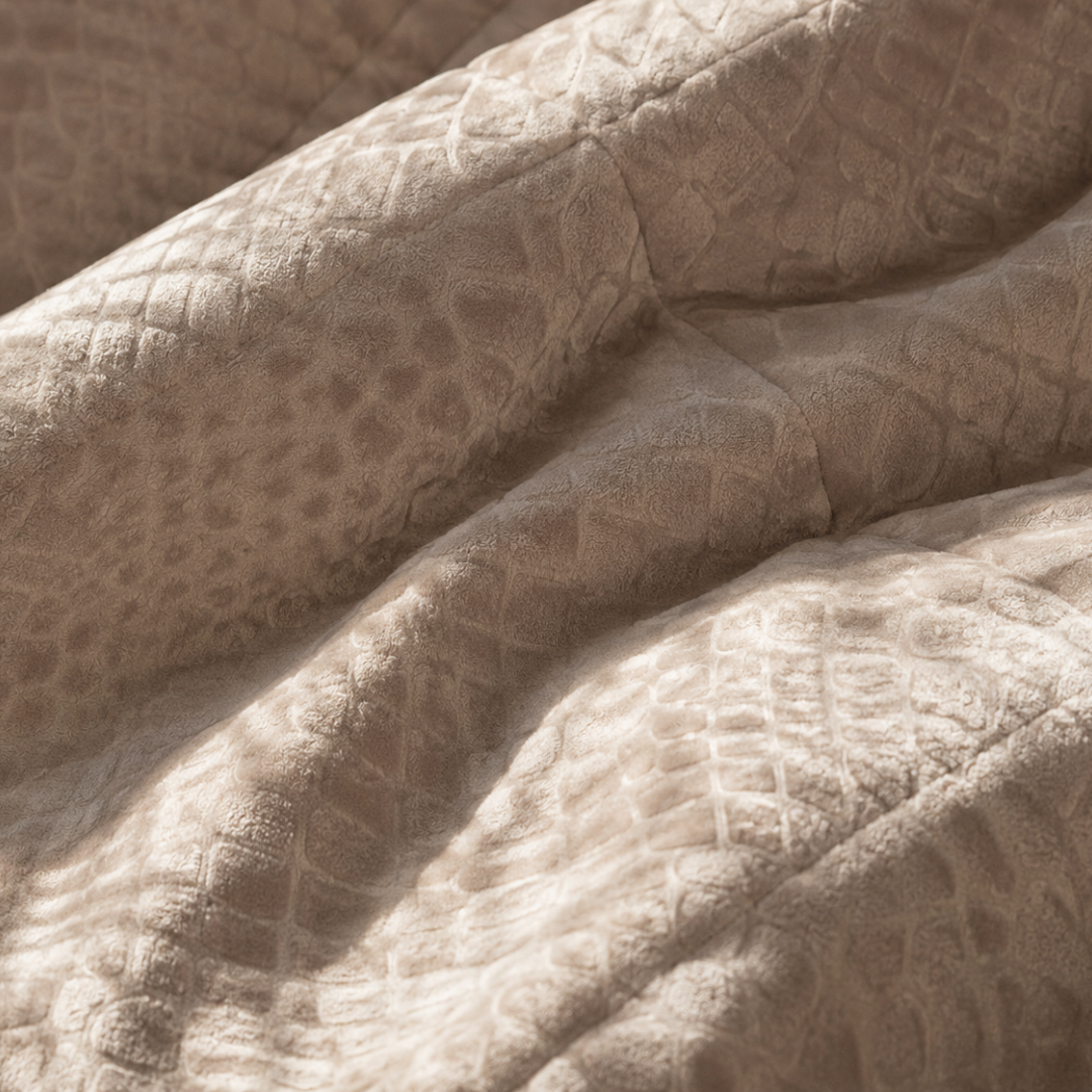 Y-NOT Velours Ganzjahres Bettdecket Snake-Optik Taupe
