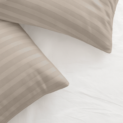Hotel Stripe Satin Taupe/Grau Kissenbezüge 60x70cm 2er-Pack