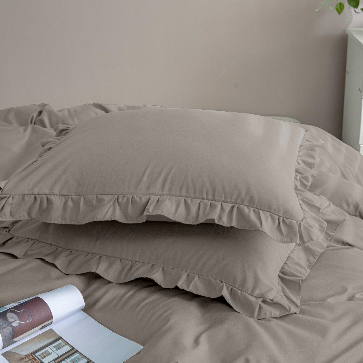Kissenbezüge Matte Satin Ruffles Taupe 60x70 cm 2er-Pack